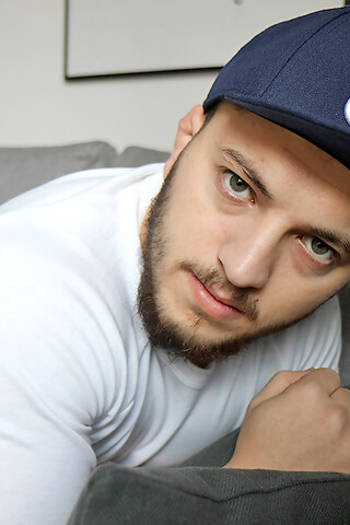 Muscle Mates - Meet our new straight mate David Ivan